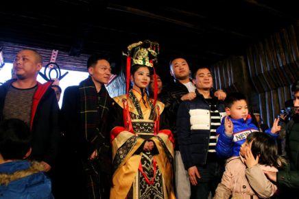 爆料横店导演是谁啊视频,揭秘“爆料横店导演是谁”视频背后的真相  第1张